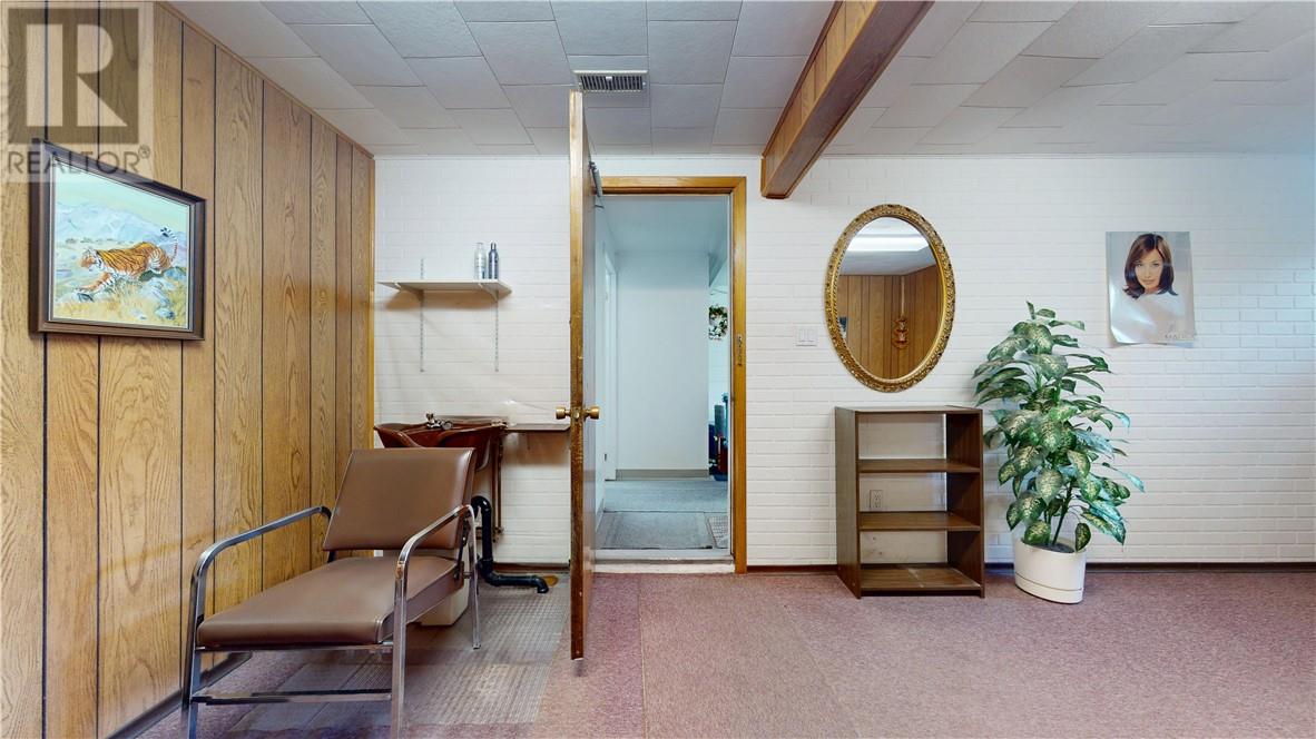 38 W Robinson Street, Little Current, Ontario  P0P 1K0 - Photo 42 - 2123434