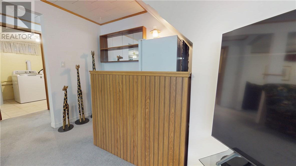 38 W Robinson Street, Little Current, Ontario  P0P 1K0 - Photo 39 - 2123434