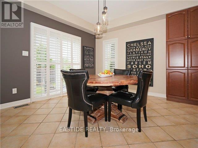 29 Wolfson Crescent, Richmond Hill, Ontario  L4E 4N9 - Photo 10 - N12316406