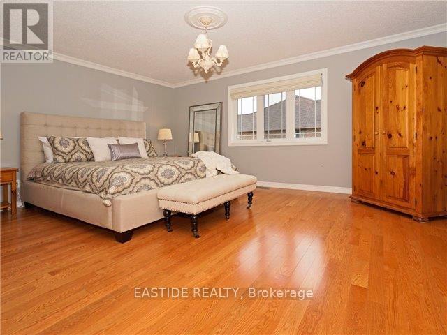 29 Wolfson Crescent, Richmond Hill, Ontario  L4E 4N9 - Photo 13 - N12316406