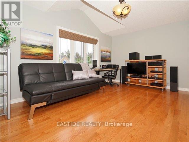 29 Wolfson Crescent, Richmond Hill, Ontario  L4E 4N9 - Photo 17 - N12316406