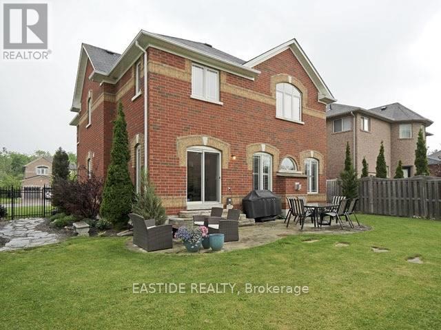 29 Wolfson Crescent, Richmond Hill, Ontario  L4E 4N9 - Photo 19 - N12316406