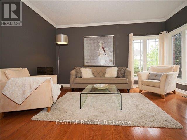 Property at 29 WOLFSON CRESCENT image 4