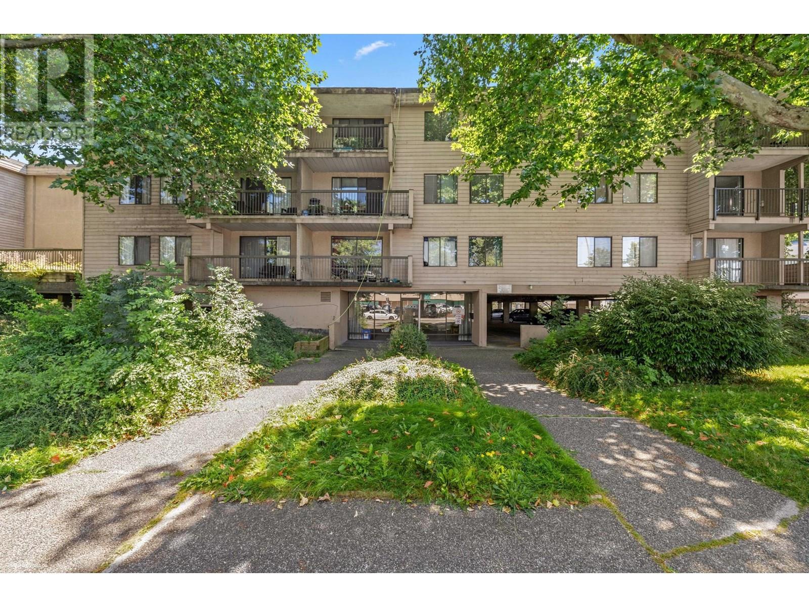 211 8400 LANSDOWNE ROAD, Richmond, British Columbia