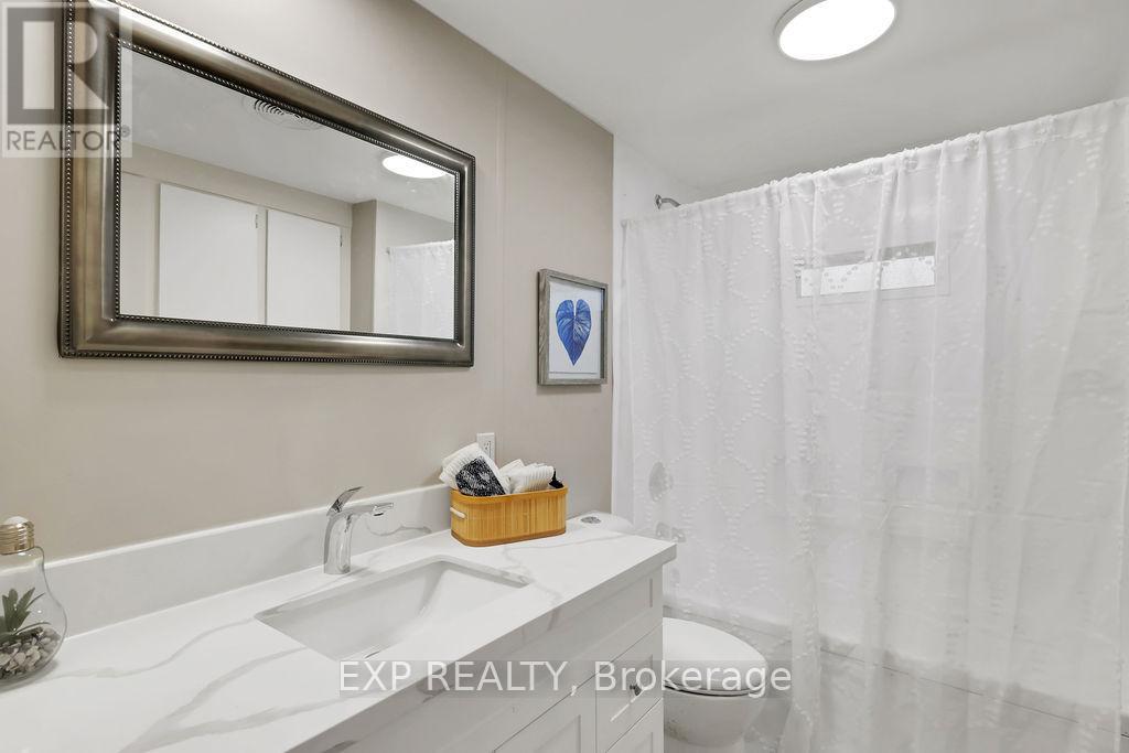 64 Vanier Road, Ottawa, Ontario  K2H 7P6 - Photo 21 - X12316441