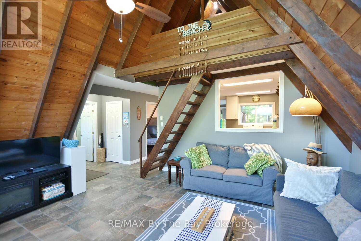 1335 River Road E, Wasaga Beach, Ontario  L9Z 2R7 - Photo 11 - S12316454