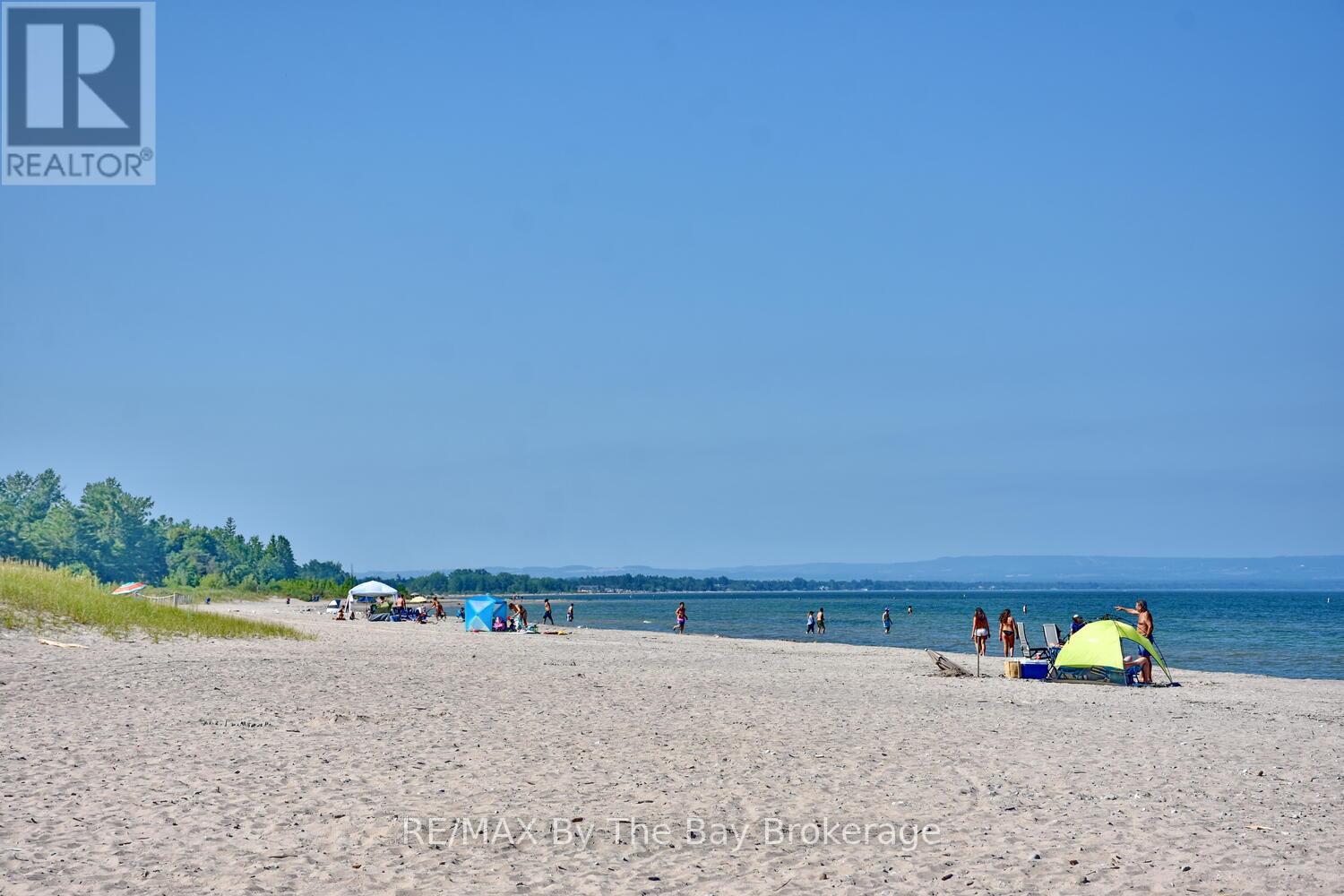 1335 River Road E, Wasaga Beach, Ontario  L9Z 2R7 - Photo 2 - S12316454