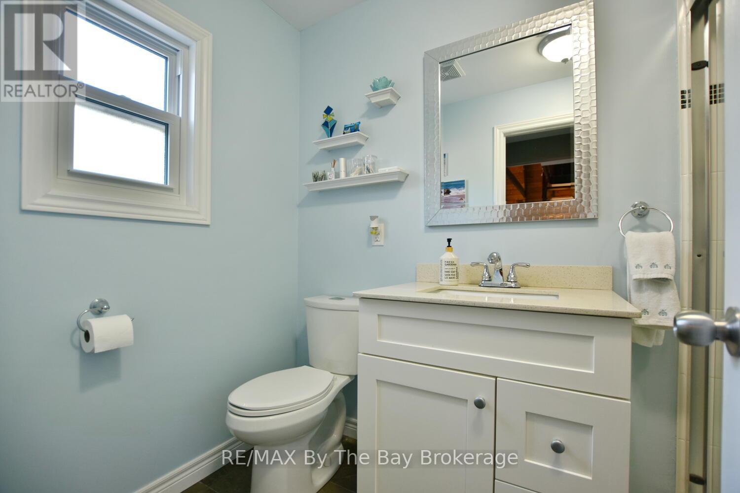 1335 River Road E, Wasaga Beach, Ontario  L9Z 2R7 - Photo 22 - S12316454