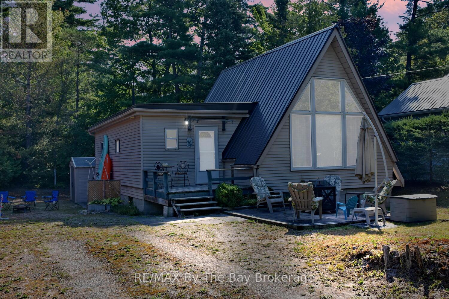 1335 River Road E, Wasaga Beach, Ontario  L9Z 2R7 - Photo 36 - S12316454