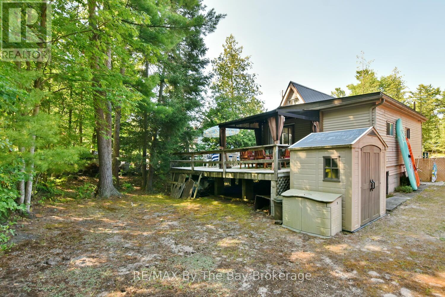 1335 River Road E, Wasaga Beach, Ontario  L9Z 2R7 - Photo 37 - S12316454