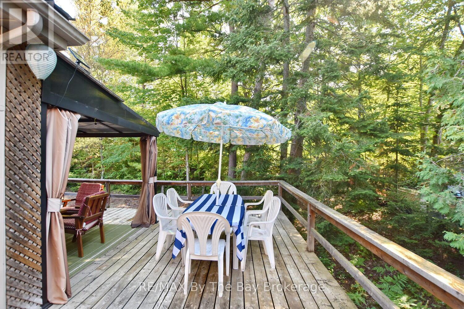 1335 River Road E, Wasaga Beach, Ontario  L9Z 2R7 - Photo 44 - S12316454