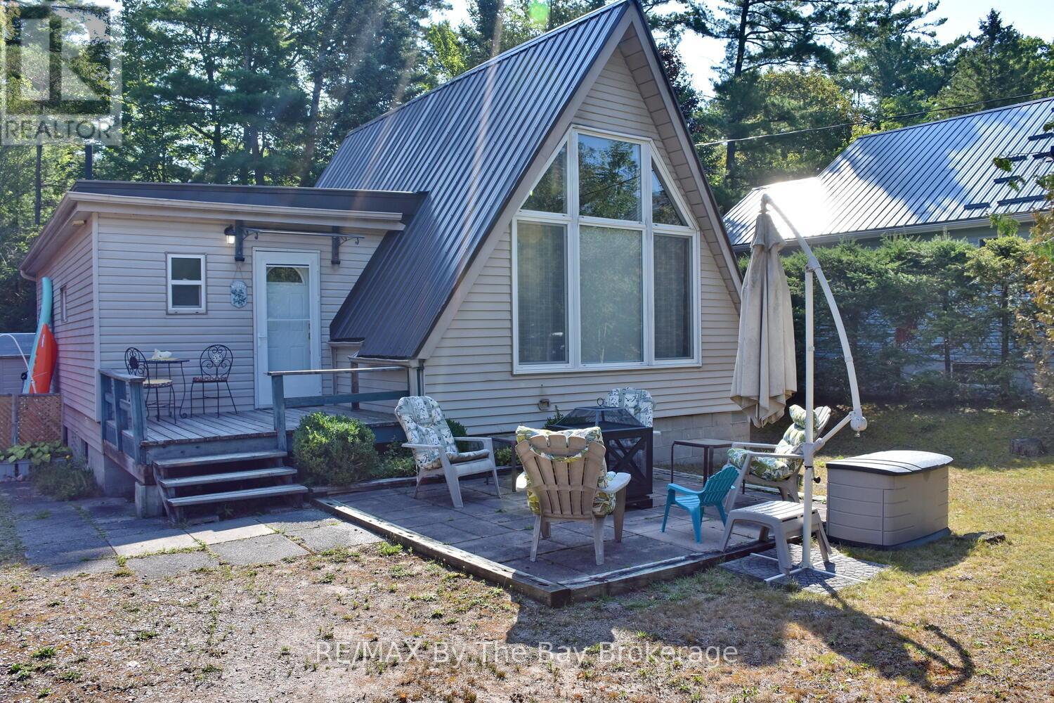 1335 River Road E, Wasaga Beach, Ontario  L9Z 2R7 - Photo 5 - S12316454