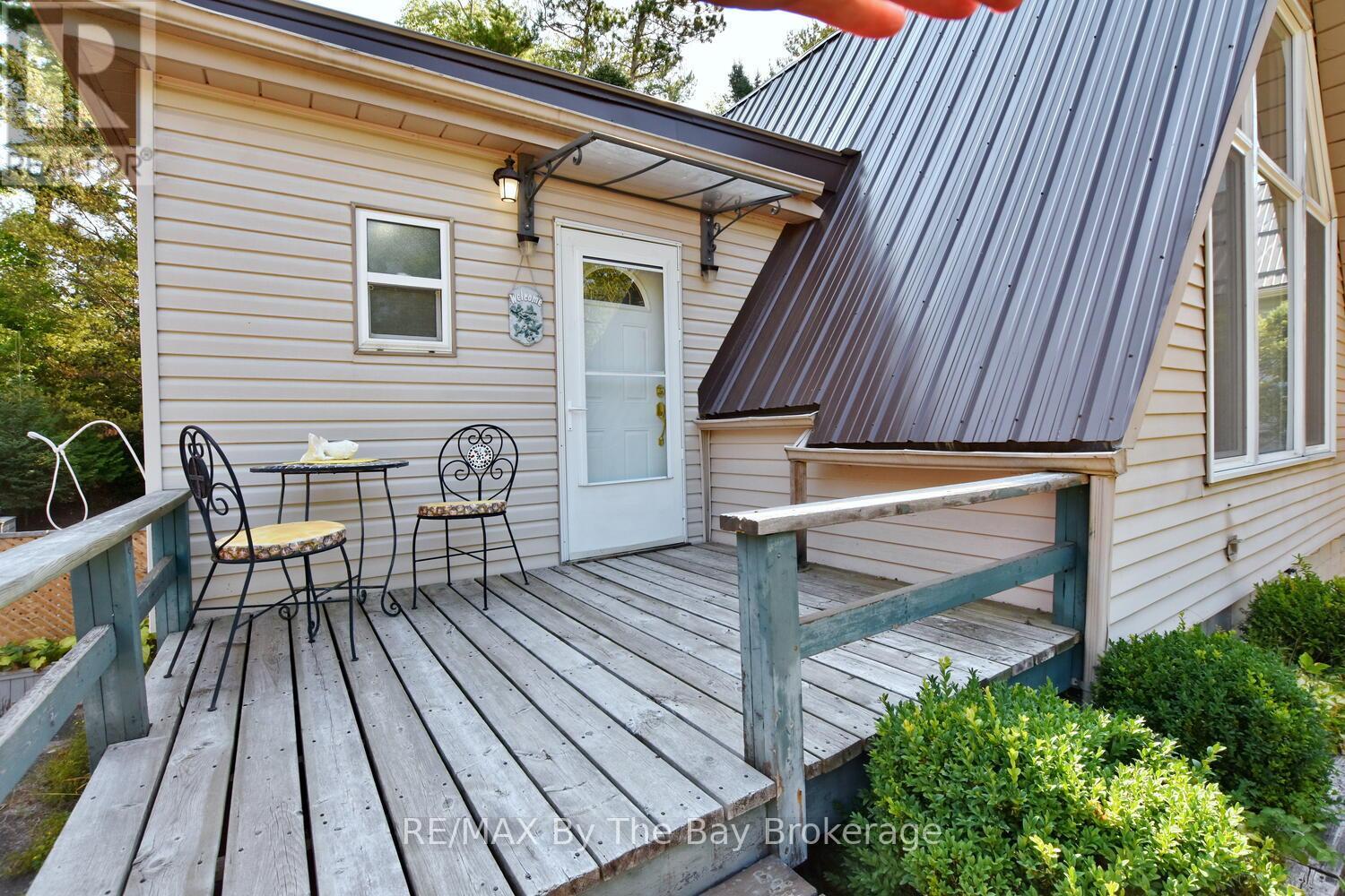 1335 River Road E, Wasaga Beach, Ontario  L9Z 2R7 - Photo 7 - S12316454