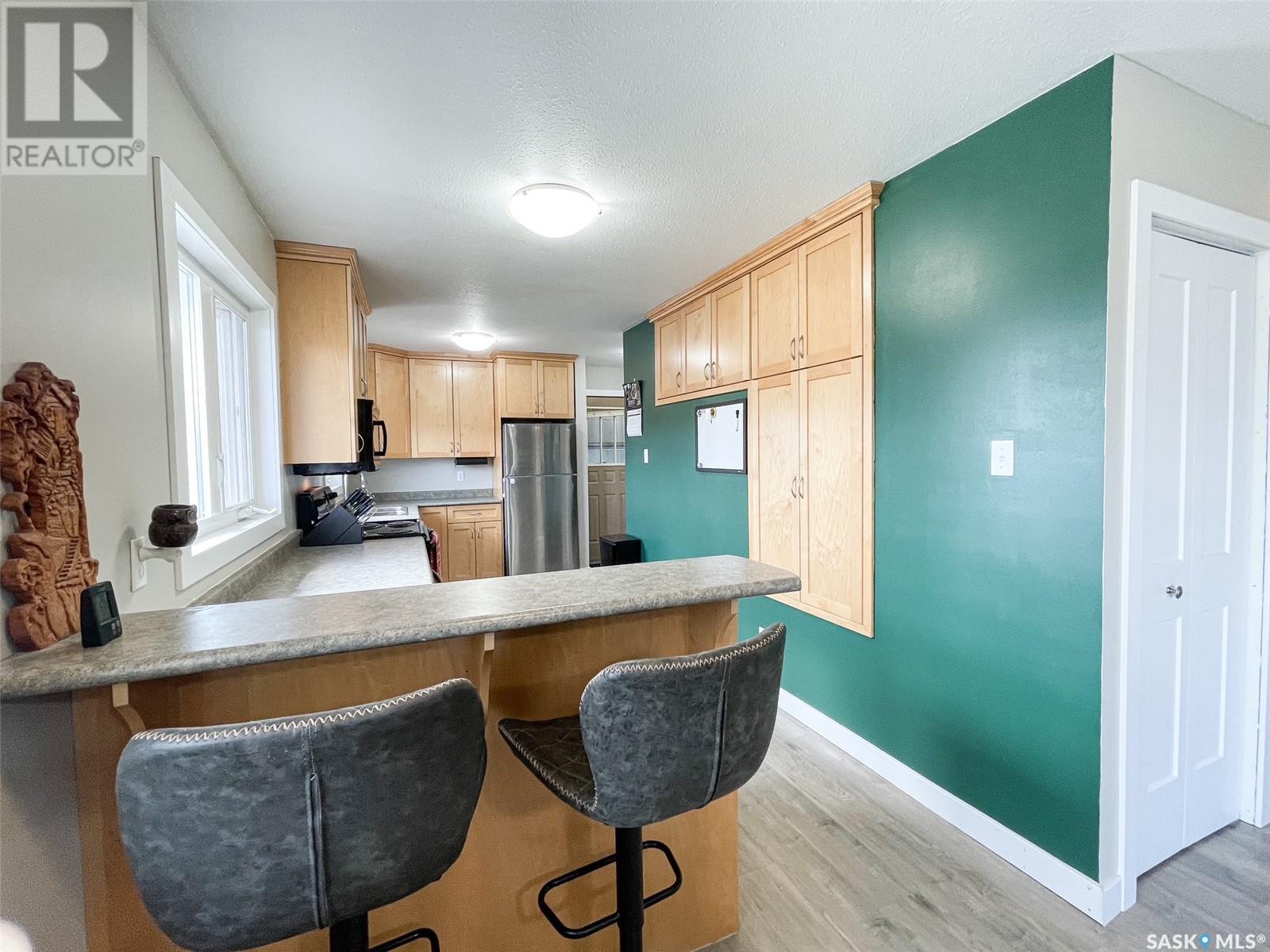 Property at 509 6th AVENUE W image 5
