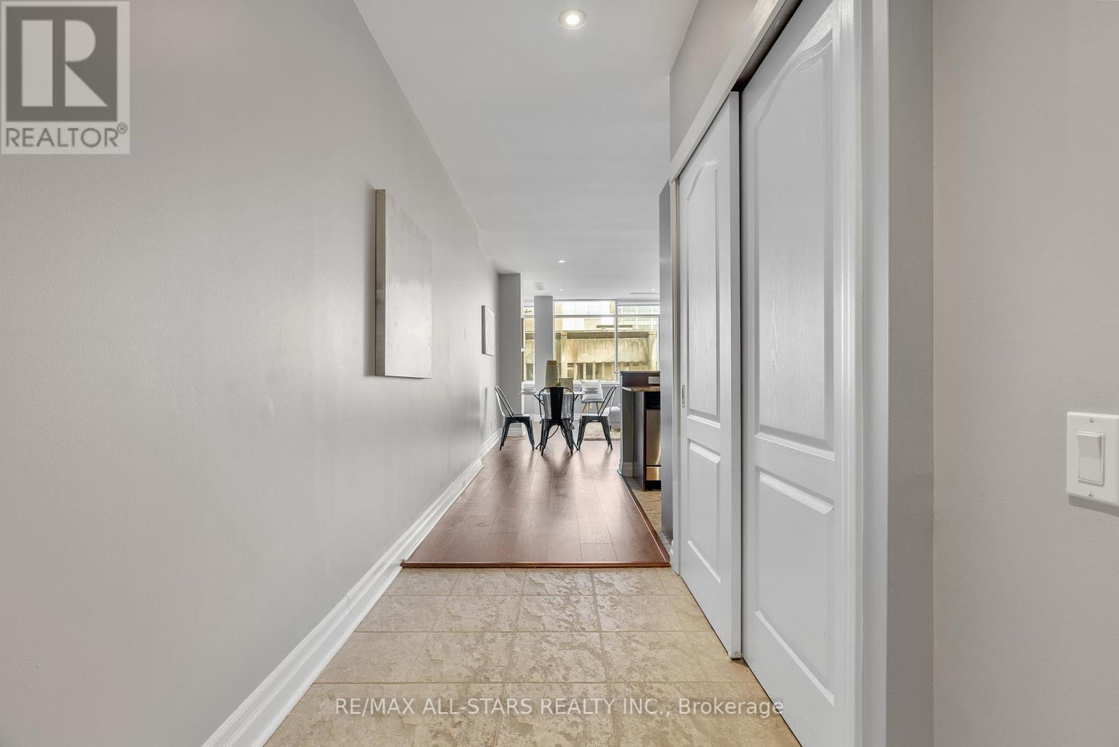 Property at 314 - 44 BOND STREET W image 4