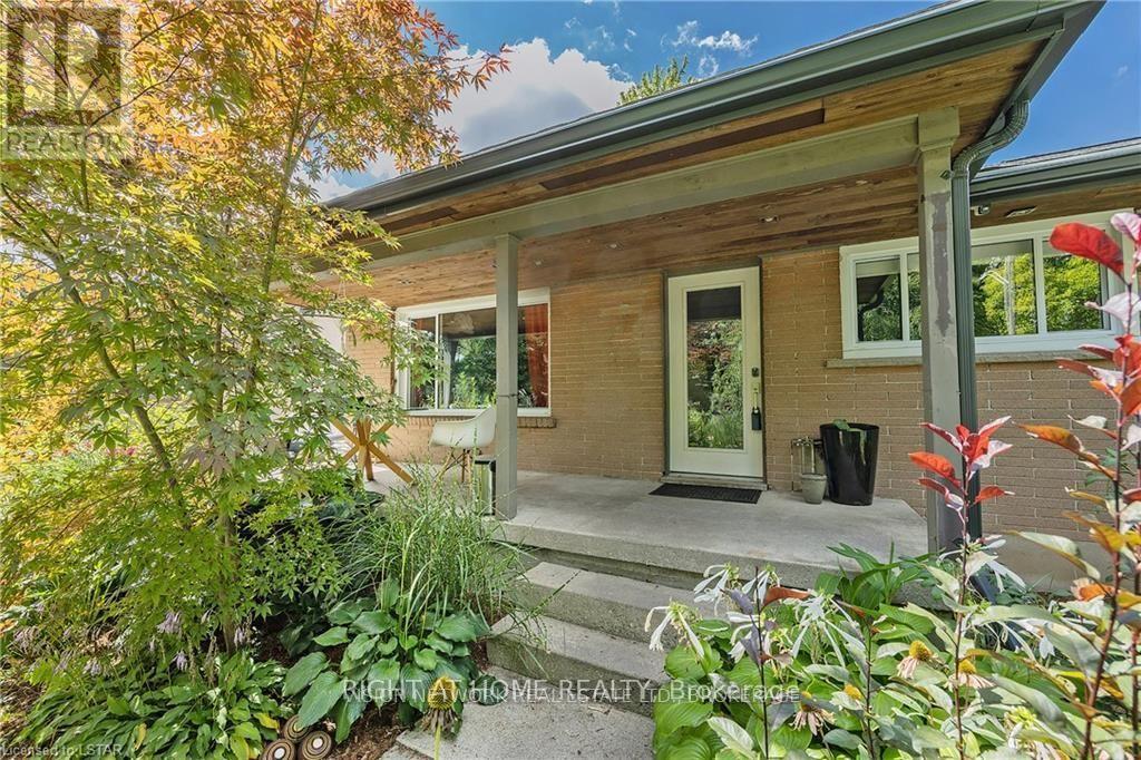Property at BASEMENT - 231 MICHAELMAS STREET image 1