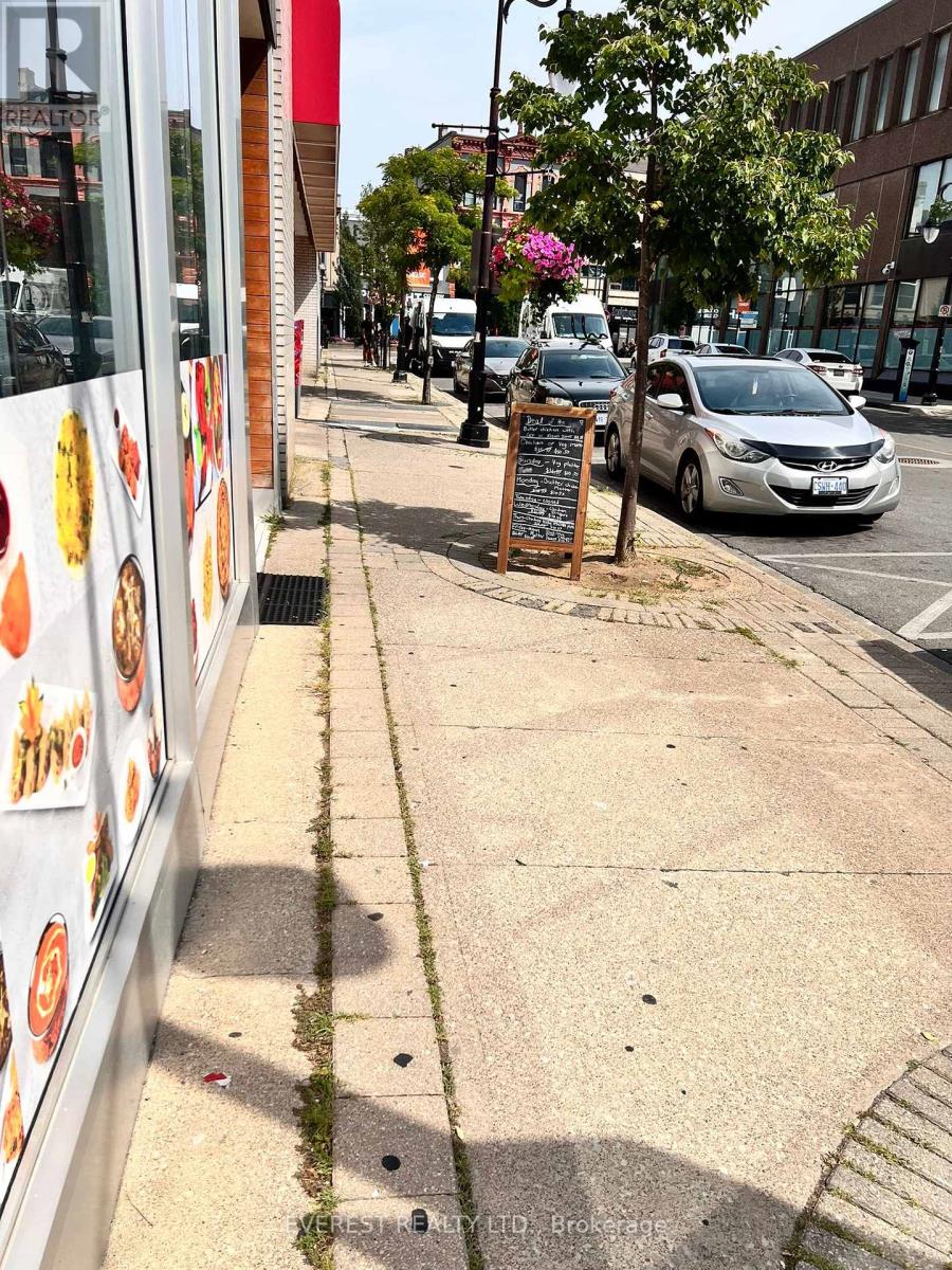 12 Queen Street, St. Catharines, Ontario  L2R 5G3 - Photo 2 - X12316473