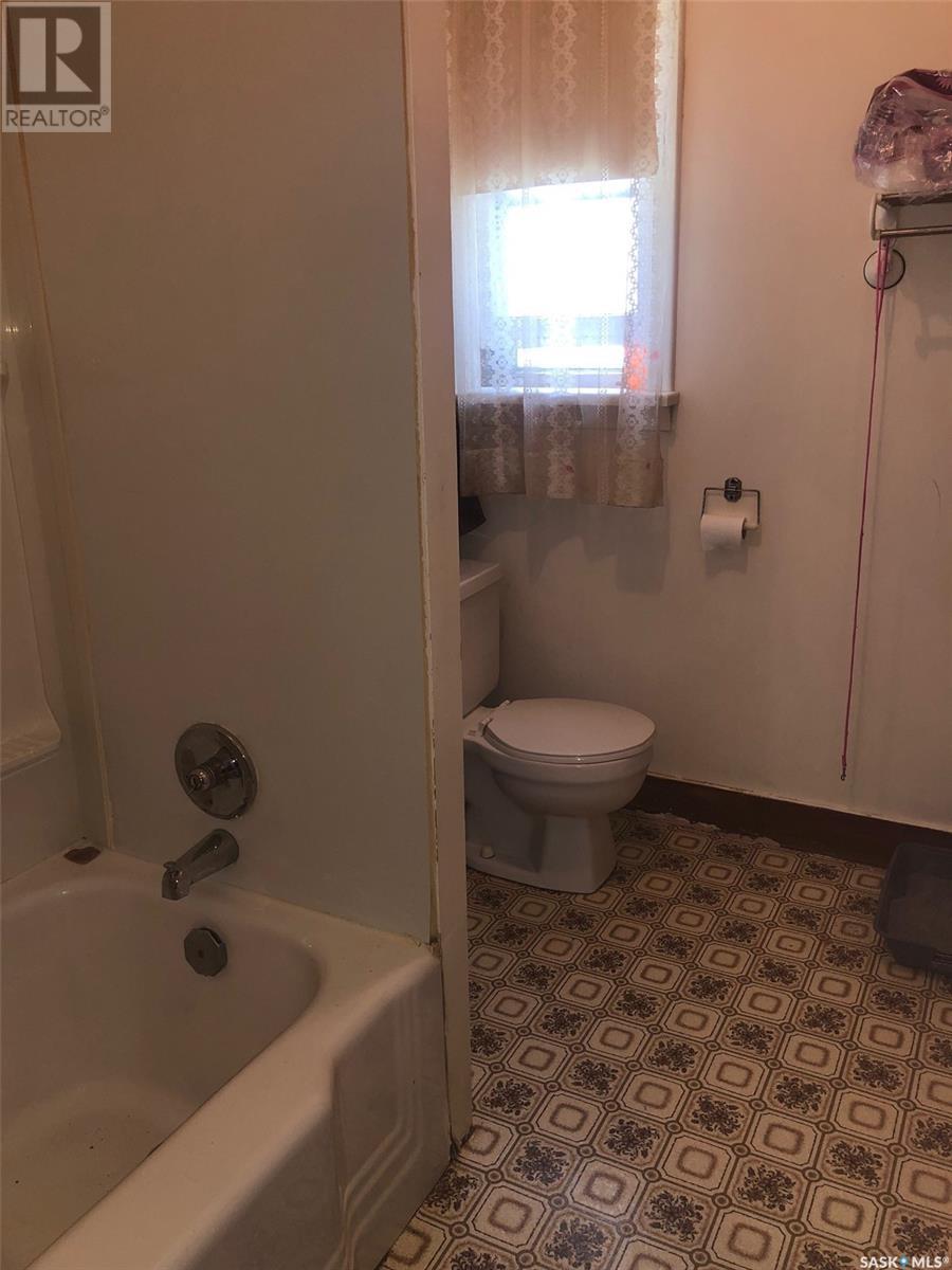 243 3rd Street, Kamsack, Saskatchewan  S0A 1S0 - Photo 21 - SK014251