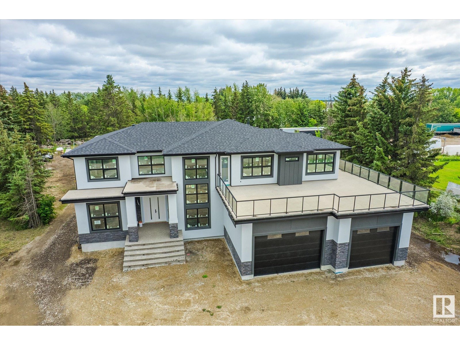 Property at 18445 122 AV NW image 3