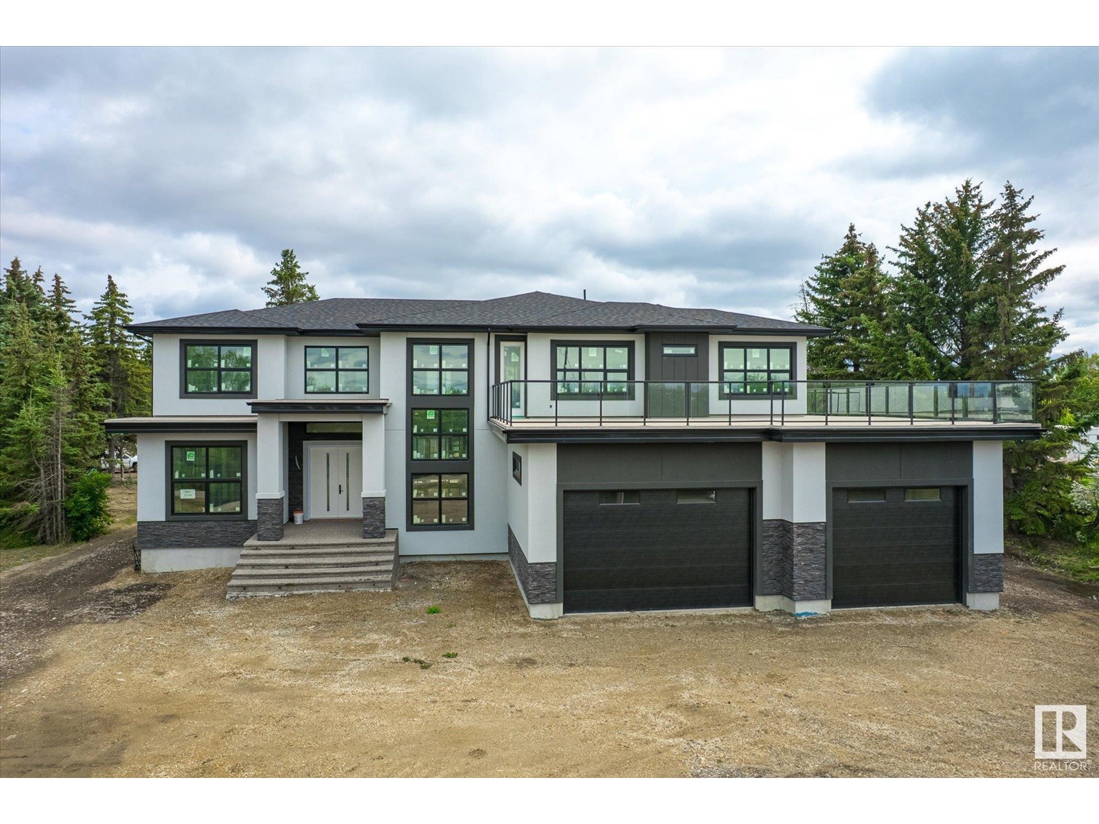 Property at 18445 122 AV NW image 2