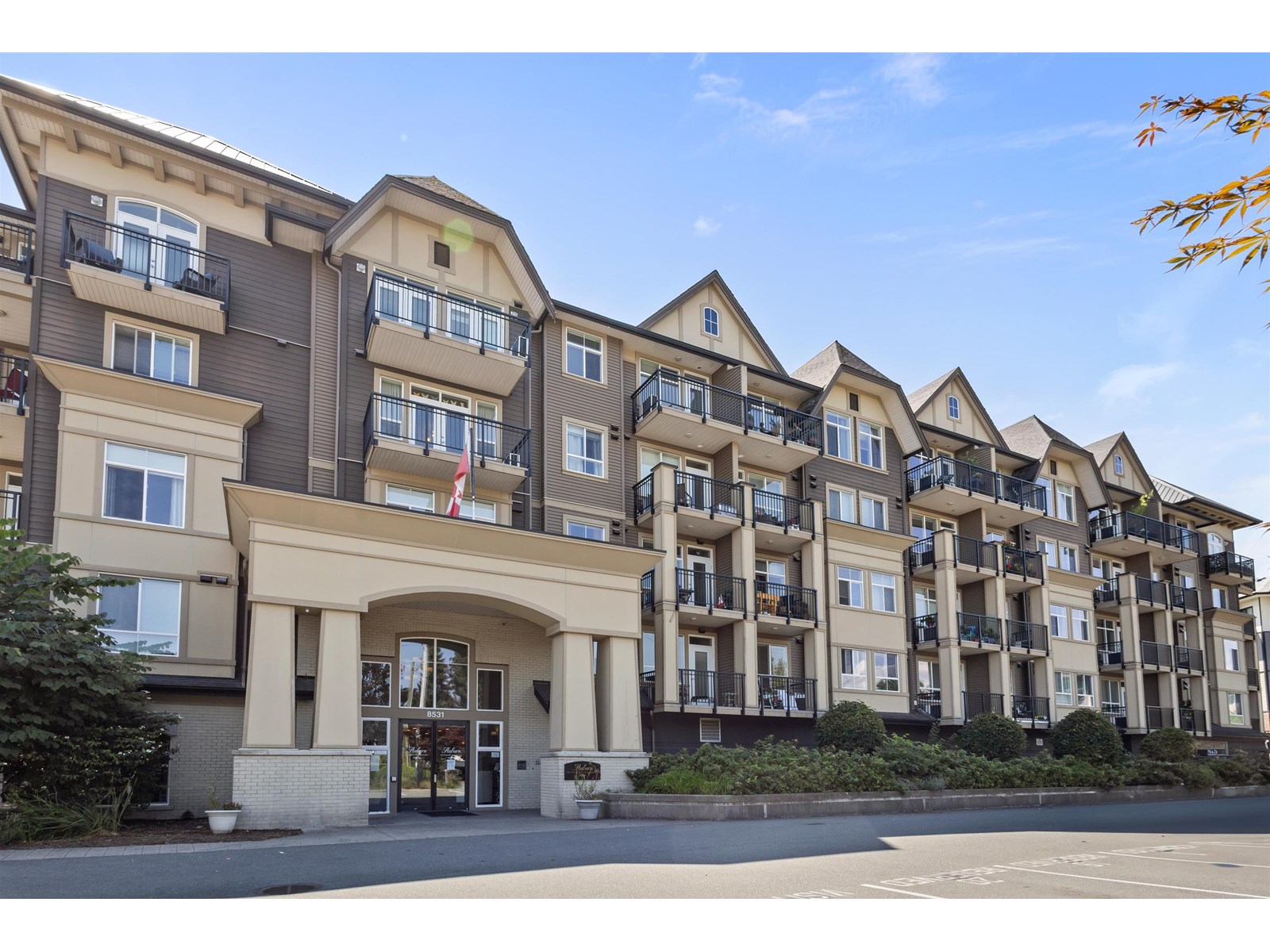 417 8531 YOUNG ROAD|Chilliwack Proper South, Chilliwack, British Columbia