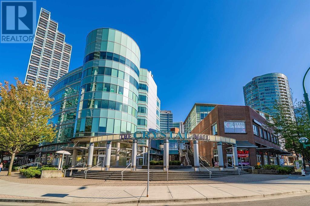 Property at 2820 4500 KINGSWAY image 2