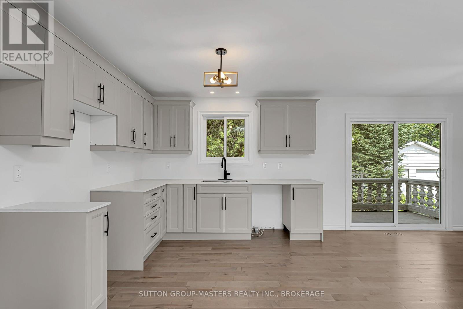 14 Baker Street, Kingston (Rideau), Ontario  K7K 4Z3 - Photo 13 - X12316564