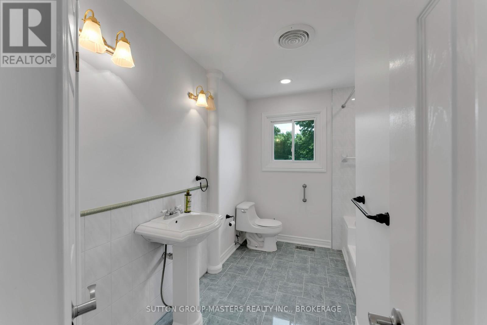 14 Baker Street, Kingston (Rideau), Ontario  K7K 4Z3 - Photo 18 - X12316564