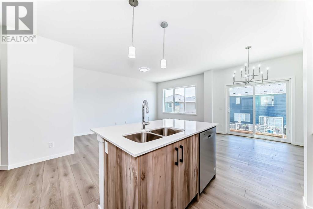 934 Bayview Heights Sw, Airdrie, Alberta  T4B 5M6 - Photo 10 - A2236726