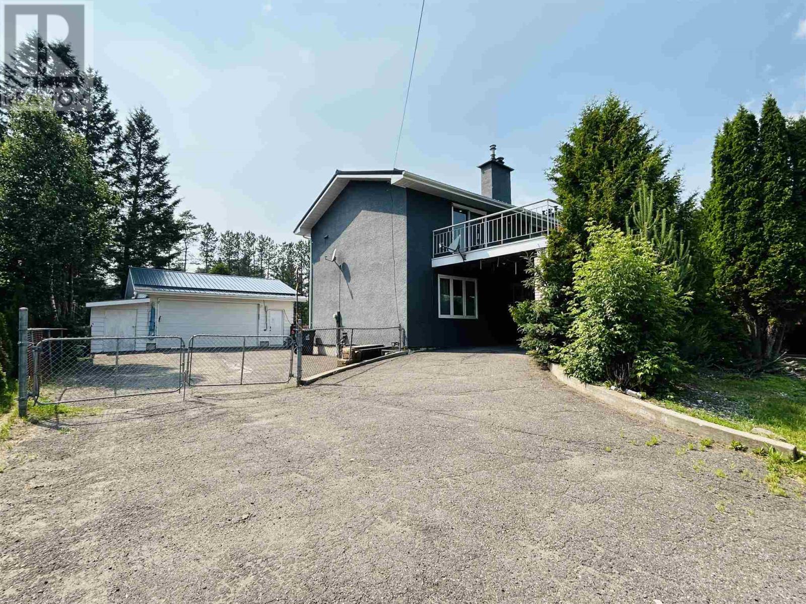 Property at 1945 20th Side Rod image 2