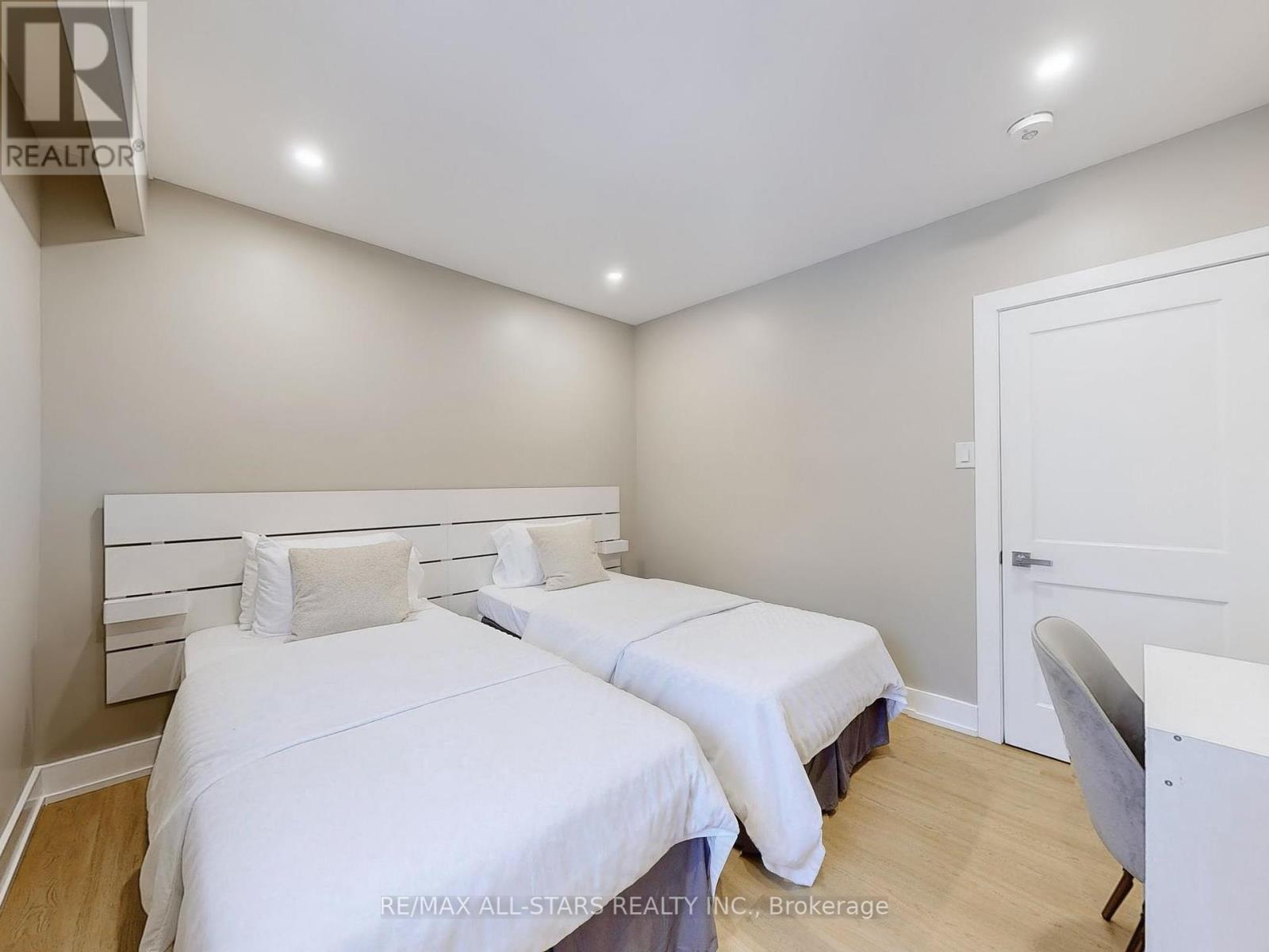 105 Betty Ann Drive, Toronto, Ontario  M2N 1X1 - Photo 19 - C12315944