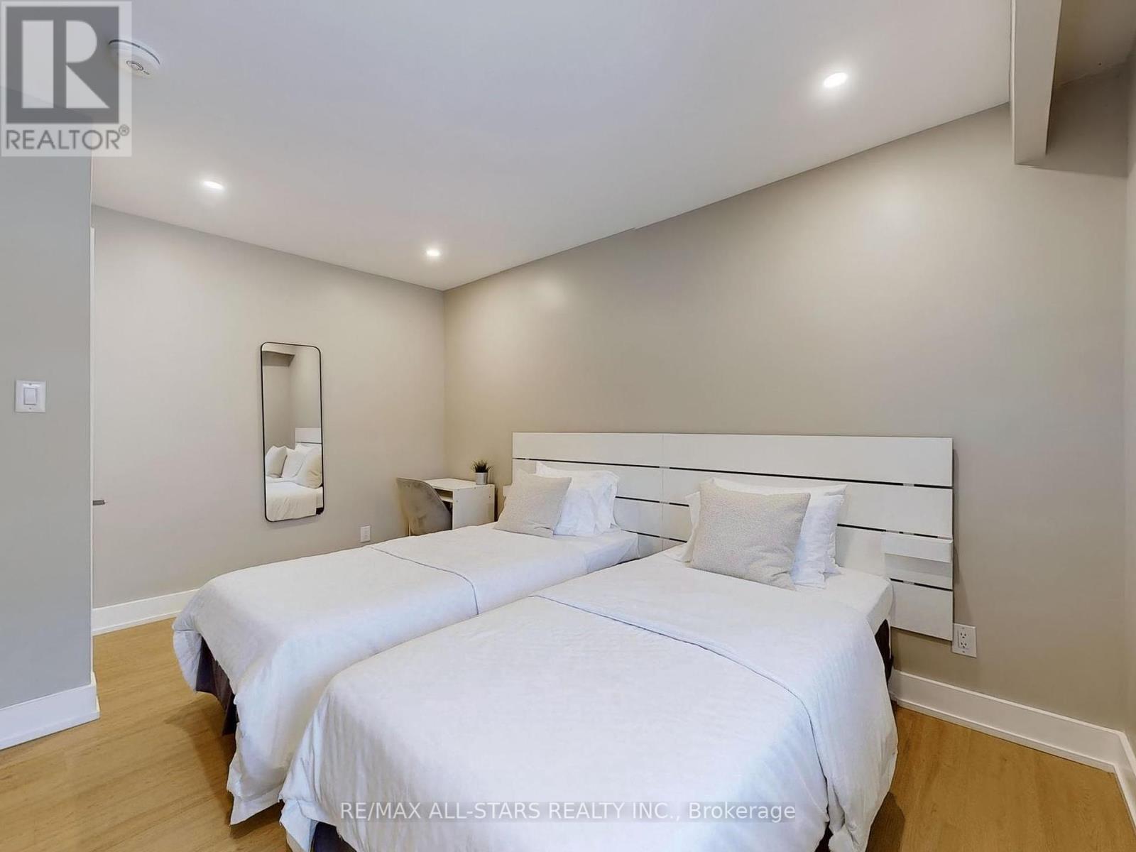 105 Betty Ann Drive, Toronto, Ontario  M2N 1X1 - Photo 19 - C12315948