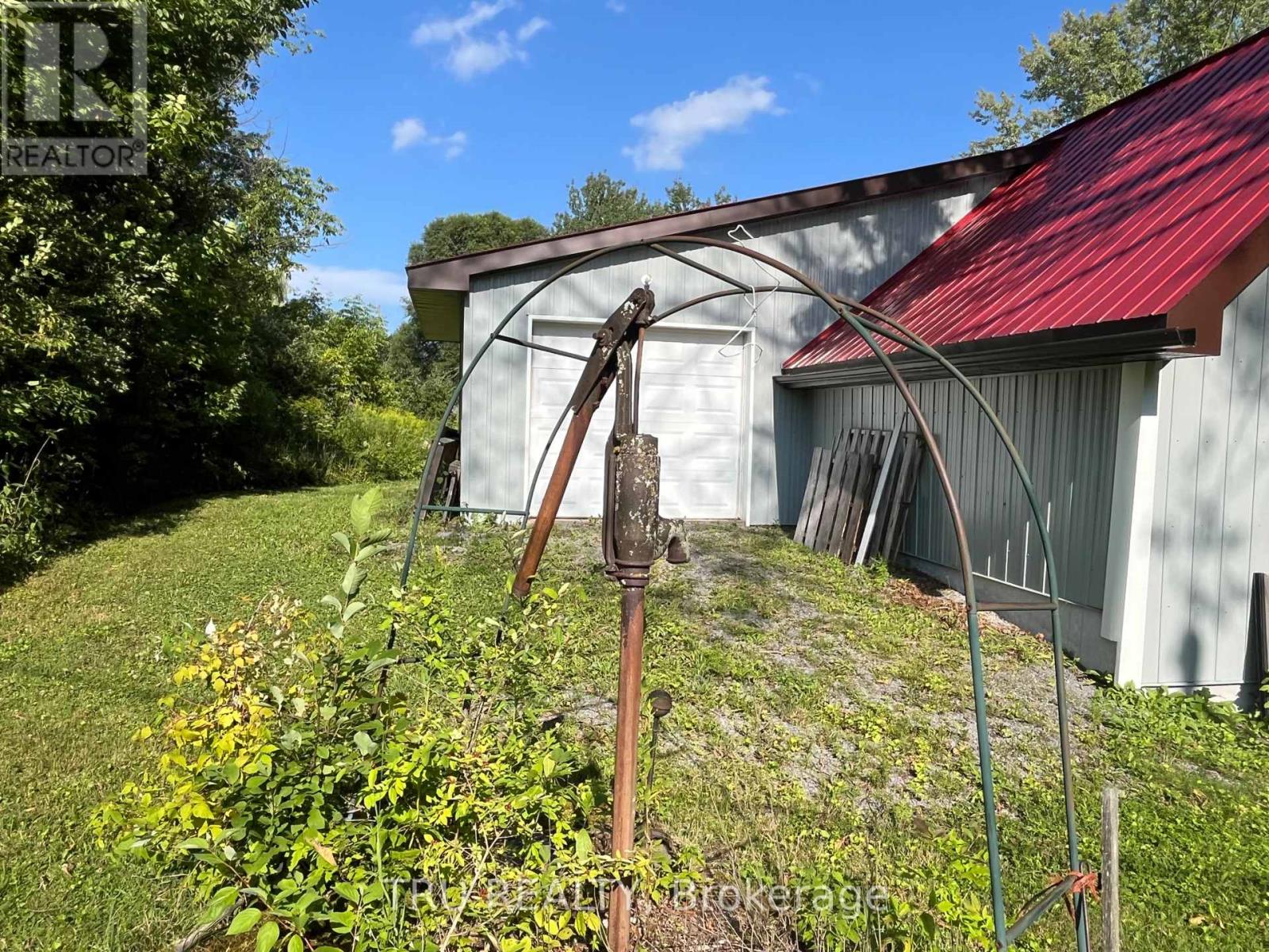 1913 Old Carp Road W, Ottawa, Ontario  K0A 1L0 - Photo 37 - X12315900