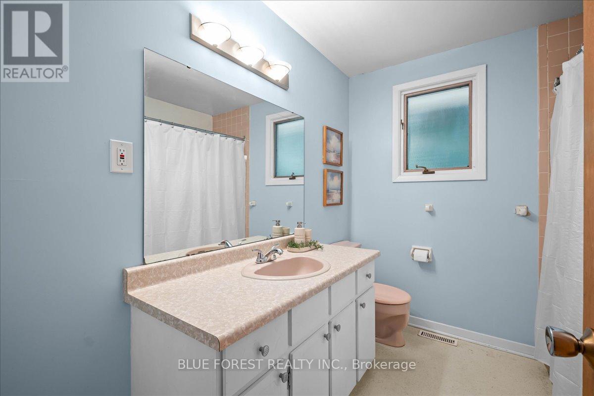 1451 Stoneybrook Crescent, London North, Ontario  N5X 1C3 - Photo 21 - X12316567