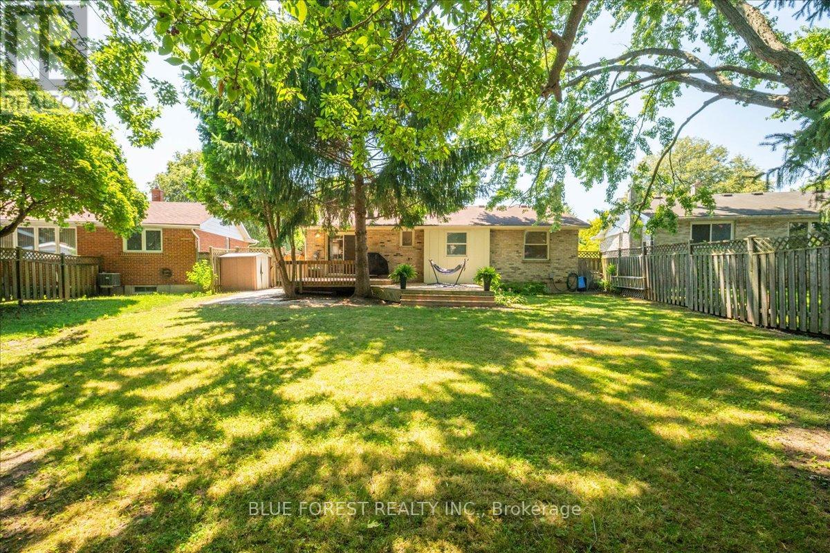 1451 Stoneybrook Crescent, London North, Ontario  N5X 1C3 - Photo 31 - X12316567