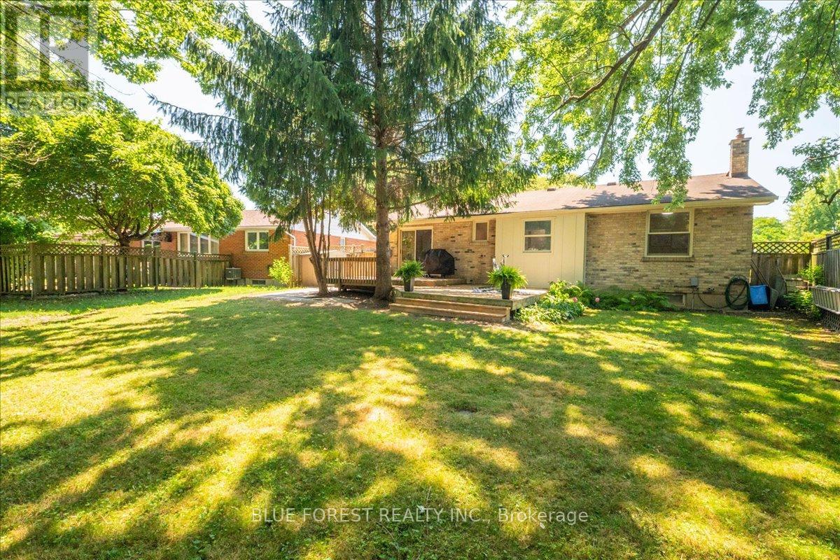 1451 Stoneybrook Crescent, London North, Ontario  N5X 1C3 - Photo 32 - X12316567