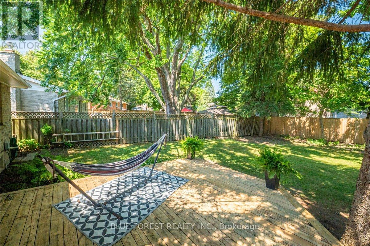1451 Stoneybrook Crescent, London North, Ontario  N5X 1C3 - Photo 36 - X12316567