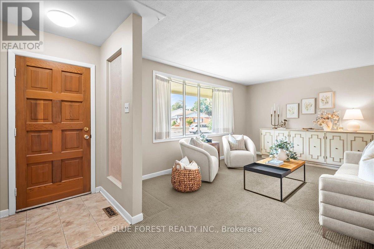 Property at 1451 STONEYBROOK CRESCENT image 5