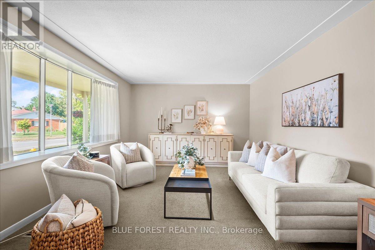 1451 Stoneybrook Crescent, London North, Ontario  N5X 1C3 - Photo 6 - X12316567