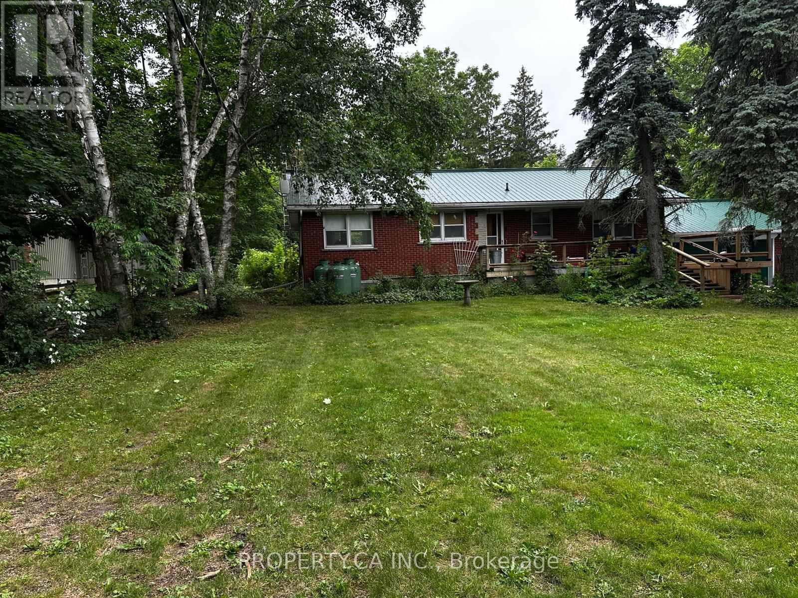 Property at 8950 BALDWIN STREET N image 2