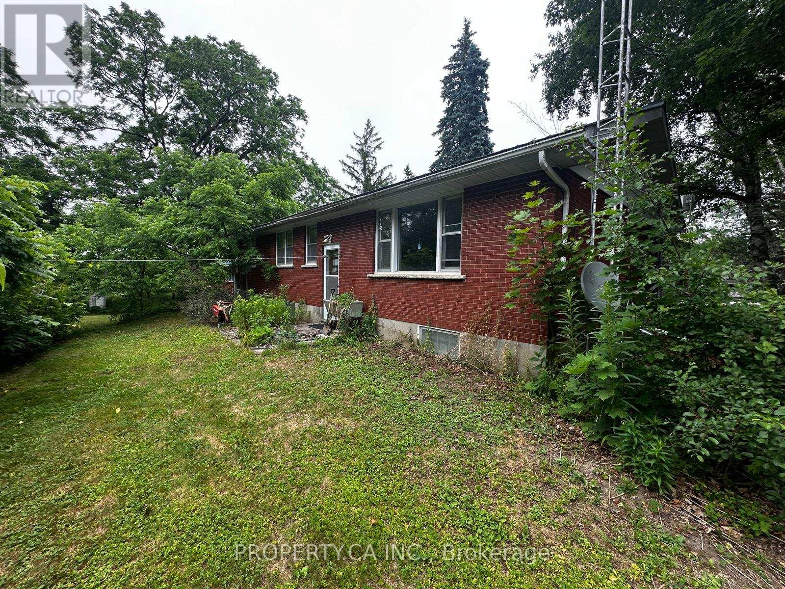 Property at 8950 BALDWIN STREET N image 3