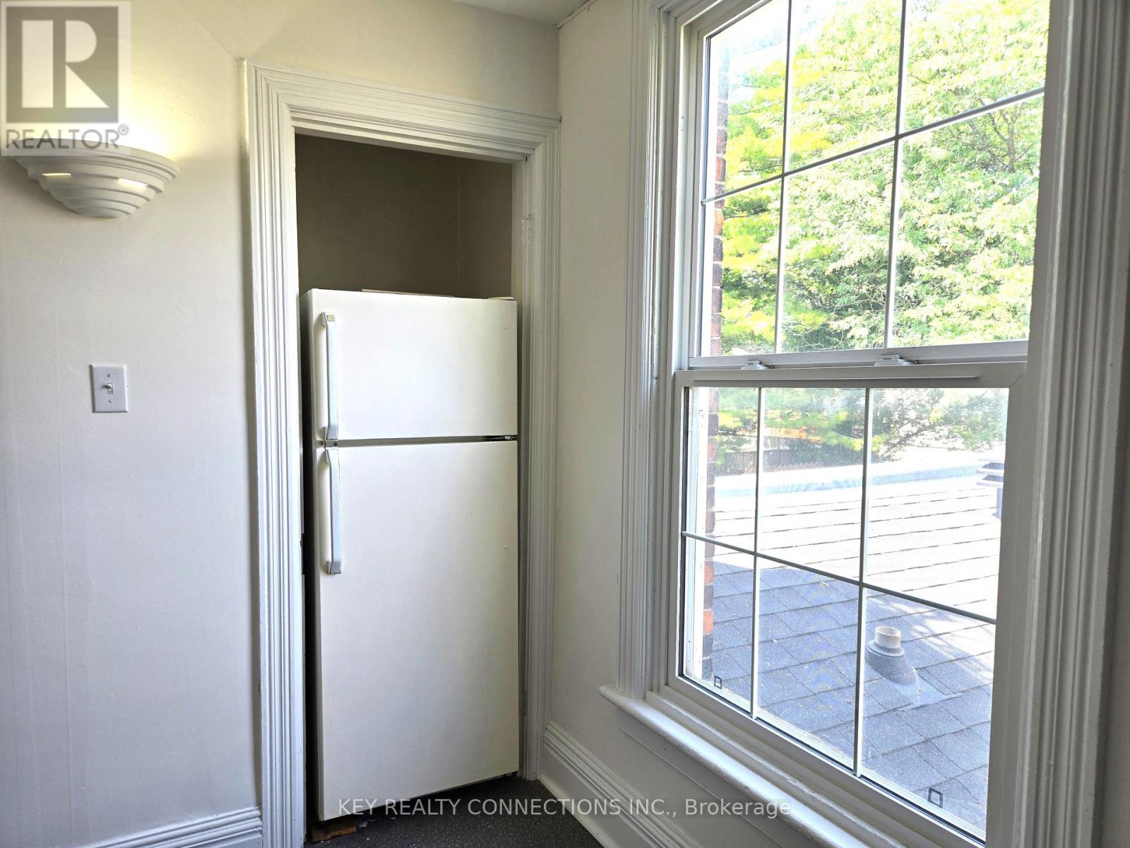 208 King Street E, Kingston (Central City East), Ontario  K7L 3A4 - Photo 35 - X12316570