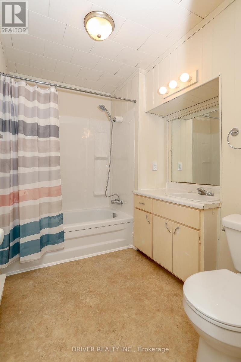 65 King Street, Aylmer, Ontario  N5H 2A2 - Photo 30 - X12316612