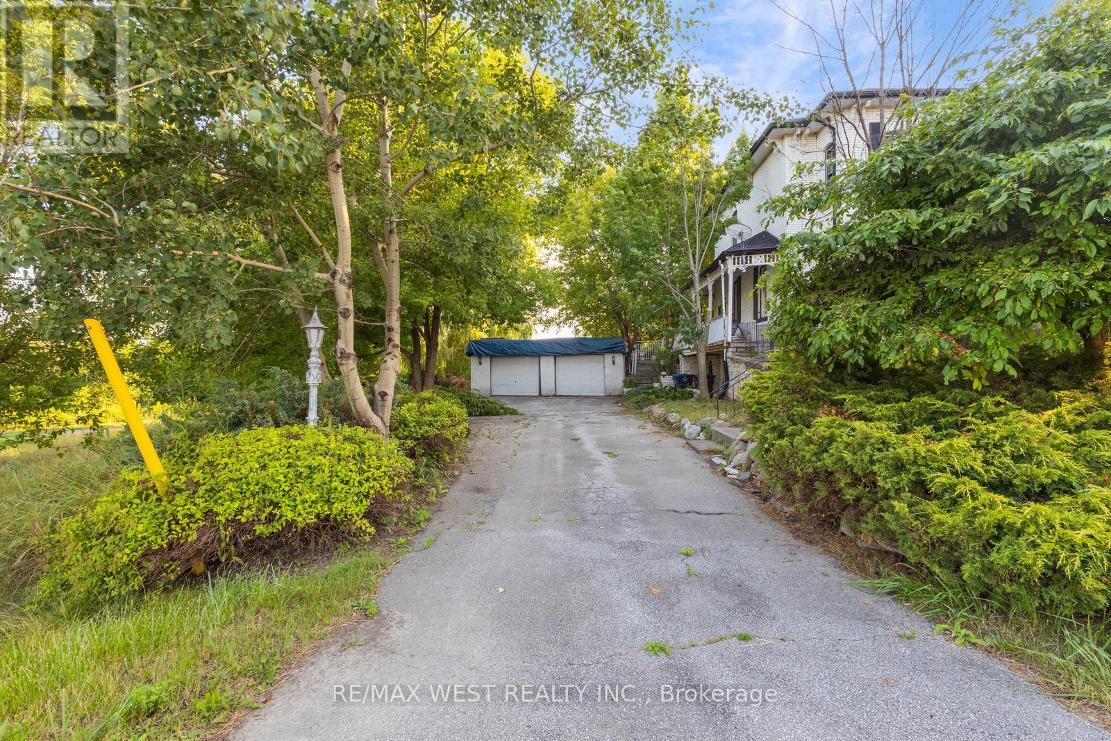 Property at 16086 HURONTARIO STREET image 5