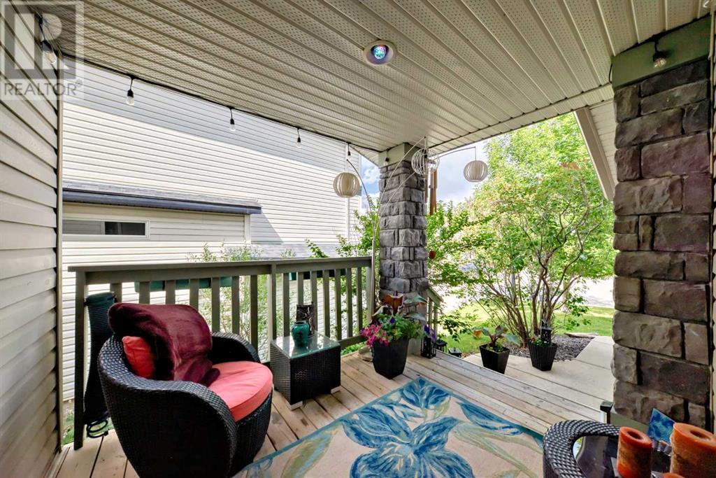 Property at 73 Crestmont Drive SW image 4