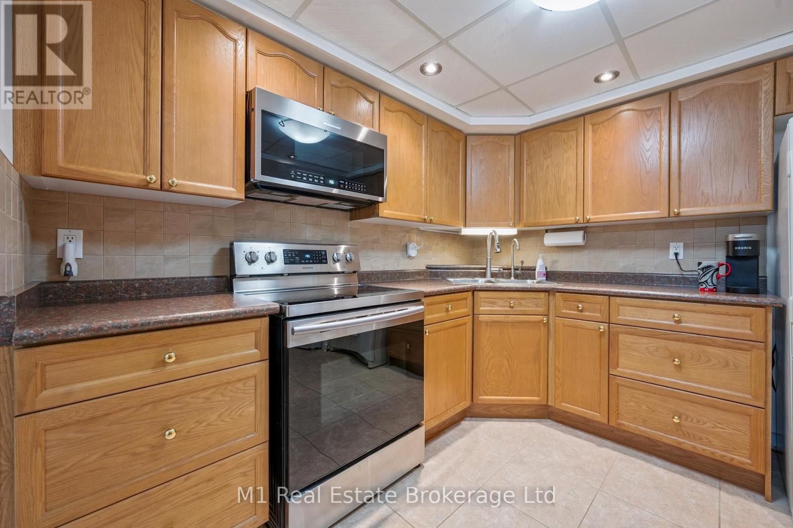 506 - 237 King Street W, Cambridge, Ontario  N3H 5L2 - Photo 19 - X12316602