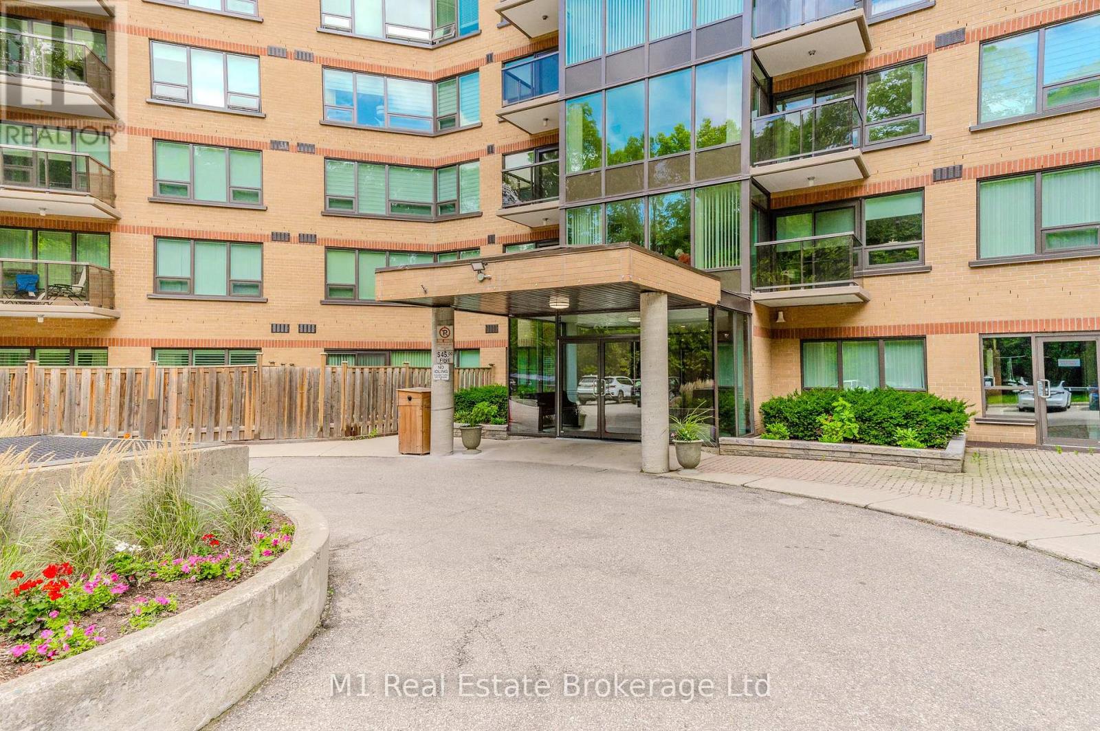 506 - 237 King Street W, Cambridge, Ontario  N3H 5L2 - Photo 6 - X12316602