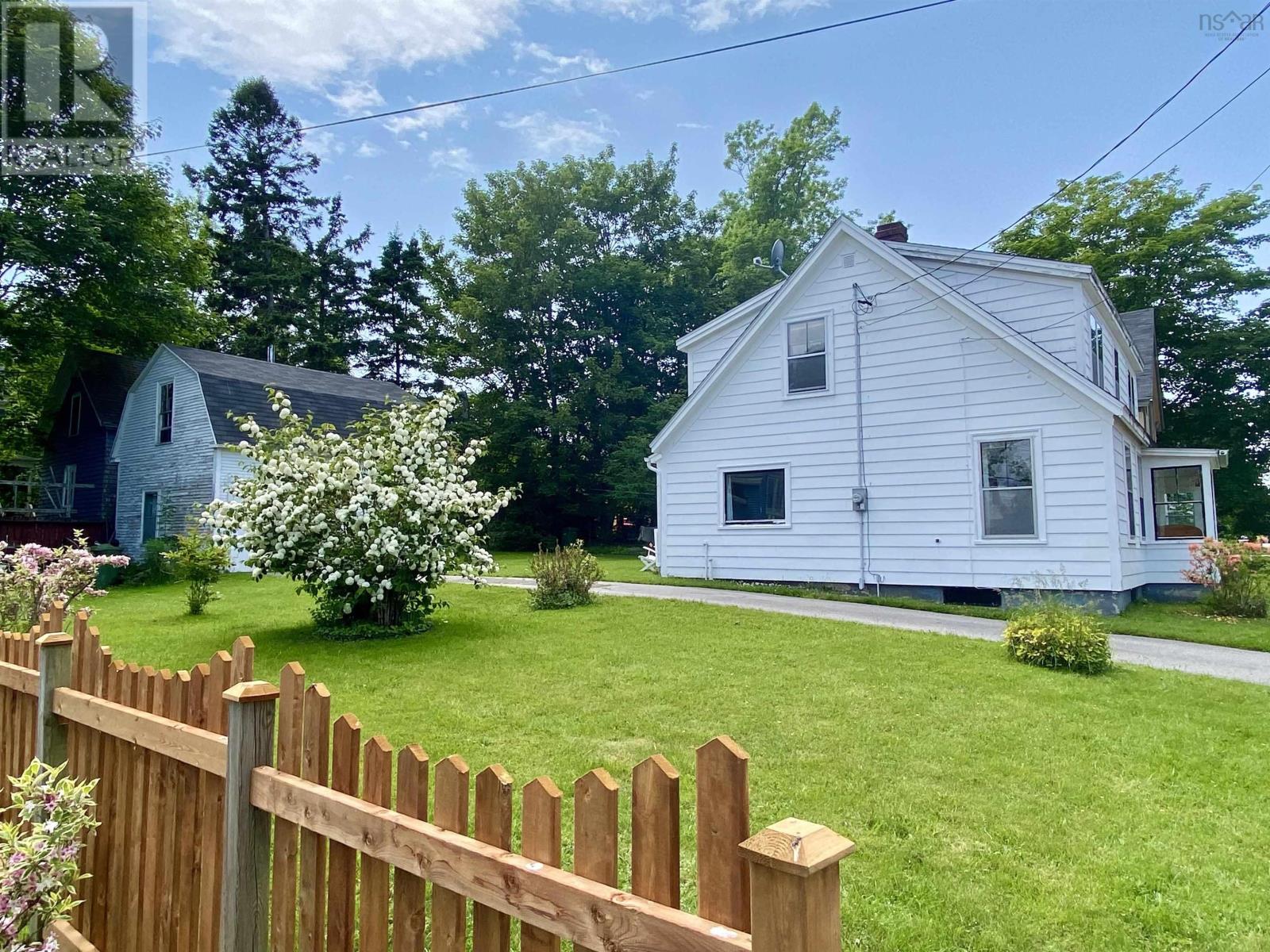 101 Victoria Street, Annapolis Royal, Nova Scotia  B0S 1A0 - Photo 3 - 202513077