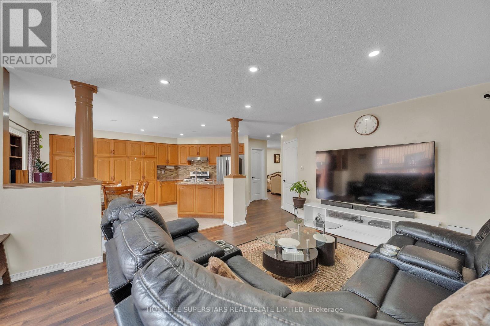 82 Jewel Crescent, Brampton, Ontario  L6R 2P4 - Photo 15 - W12316600