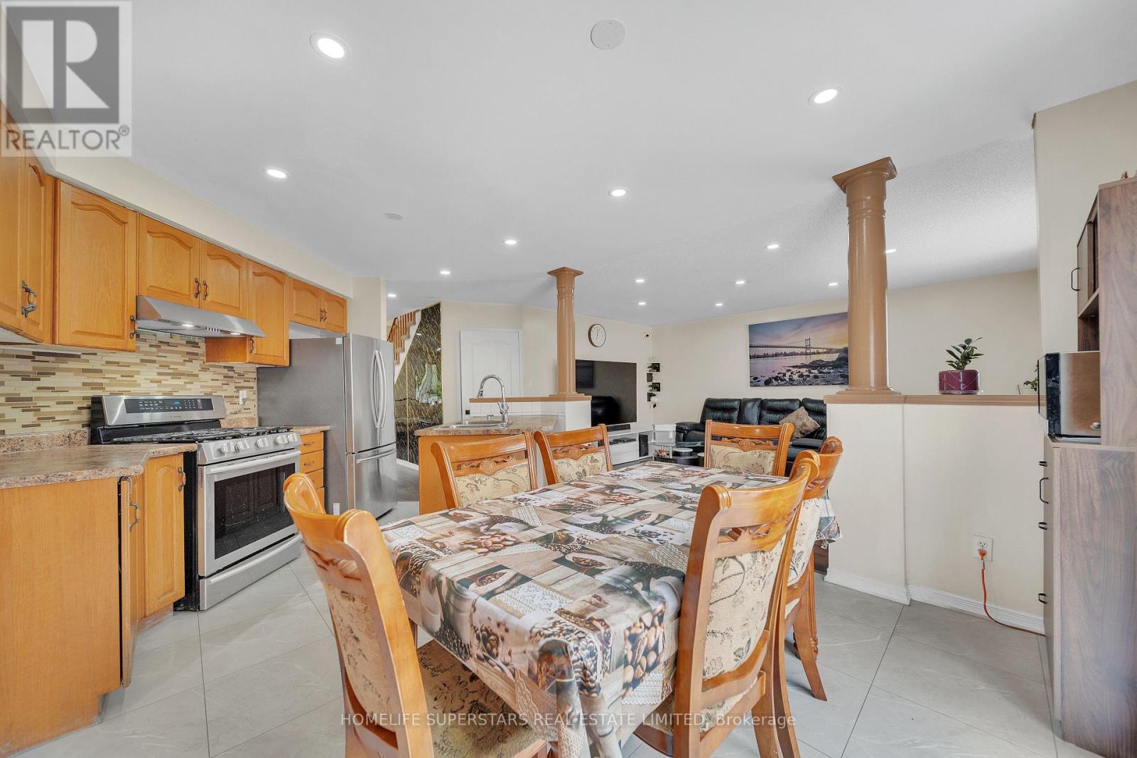 82 Jewel Crescent, Brampton, Ontario  L6R 2P4 - Photo 20 - W12316600